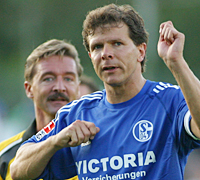 >> Andreas M�ller _